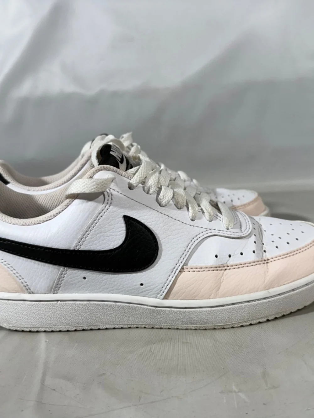 Nike Court Vision Low White Light Soft Pink Black Low Top Sneaker Sz 7 FD02585